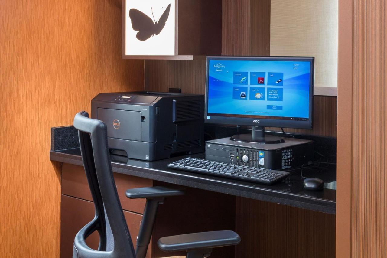 Fairfield Inn & Suites Лъбък Екстериор снимка