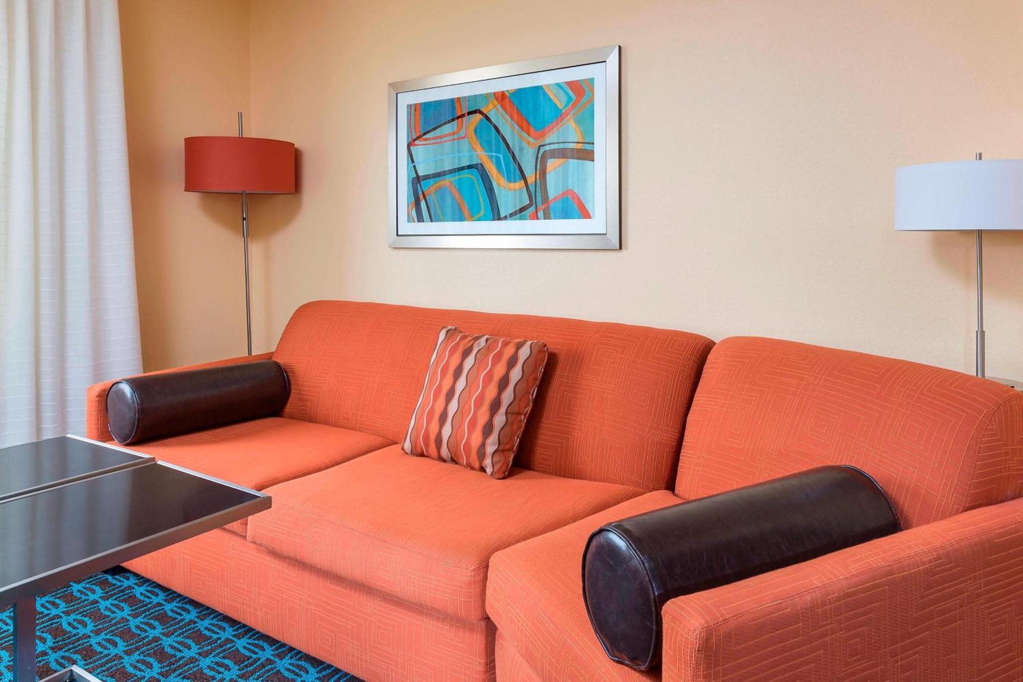 Fairfield Inn & Suites Лъбък Екстериор снимка
