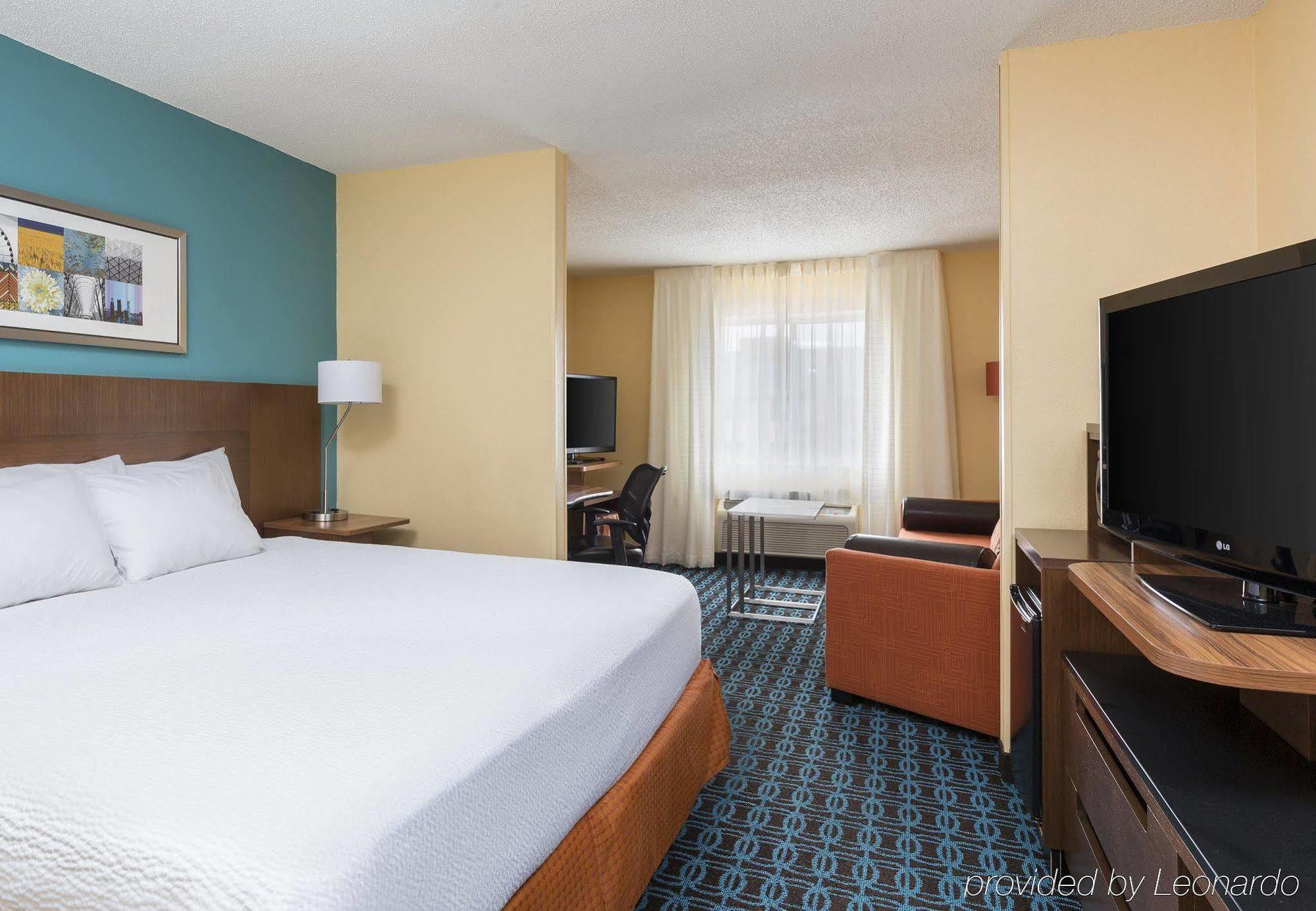 Fairfield Inn & Suites Лъбък Екстериор снимка
